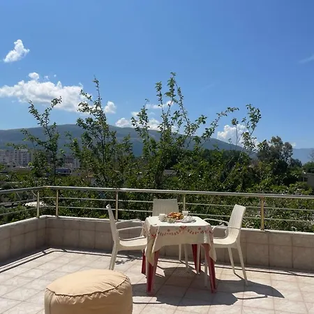 Alvin Terrace فلورا